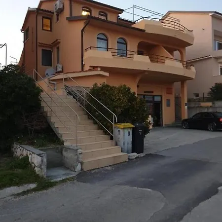 Apartment With A Parking Space Lopar, Rab - 21808 *
