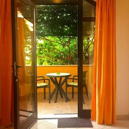 Apartment With A Parking Space Lopar, Rab - 21808 *