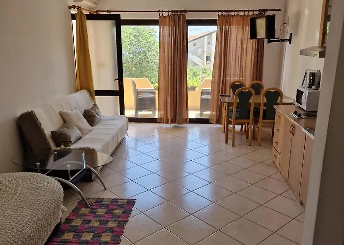 With Parking Space Lopar, Rab - 21808 Appartement Lopar